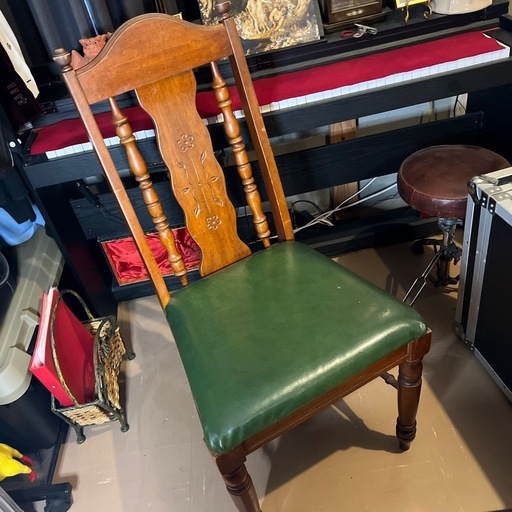 アンティーク風チェア (16gte) 中頭の椅子《チェア》の中古あげます