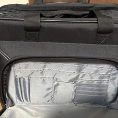 Amazonベーシック ビジネスバッグ ノートパソコン用キャリーバッグの画像