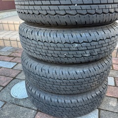 状態良好！ホイール付きタイヤ 145R10 SP175 です。の画像