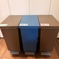 ニトリ　ゴミ箱　3個セット　消臭スリムペダルペールの画像