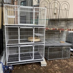 大きな鶏ケージの画像