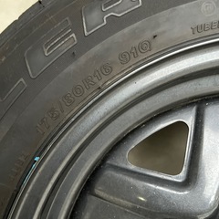 ジムニーJB64  純正タイヤ　ホイルの画像