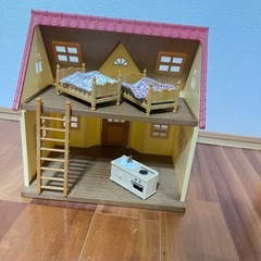 シルバニアファミリーのおうちとブティックの画像