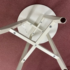 イケアサイドテーブルの画像