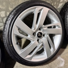 値下げ可。ロッキー　16インチ純正ホイールの画像