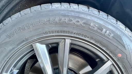 【3連休限定値下げ】スタッドレスタイヤ　225/65R17