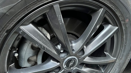 【3連休限定値下げ】スタッドレスタイヤ　225/65R17