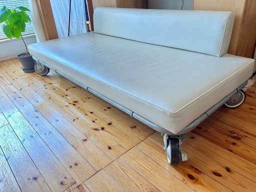 TRUCK FURNITURE トラックファニチャー　キャスターソファ　