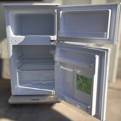 comfee’ コンフィ ノンフロン冷凍冷蔵庫 RCT90WH/E 2024年製 取扱説明書あり 通電・動作確認済 2ドア 90Lの画像