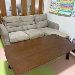 ソファーと食卓の画像