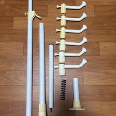 天井突っ張り式ポールハンガーの画像