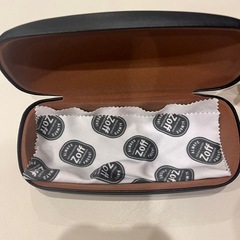 Zoffメガネケースの画像