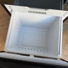 59⭐️2023年製★ハイセンス　冷蔵庫　ミラー　ブラック　鏡　右開き　一人暮らしの画像