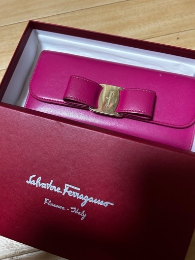 フェラガモ財布
