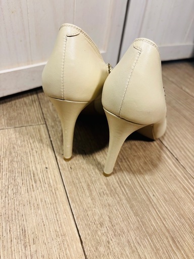DIANAチェーンモチーフパンプス