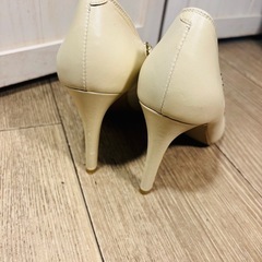 DIANAチェーンモチーフパンプスの画像