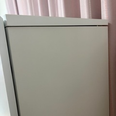 LOWYA 推し活収納棚 幅75cm ホワイト 扉付き グッズ収納の画像