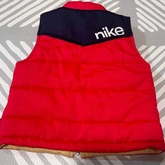 NIKE リバーシブルベスト　100サイズの画像