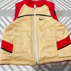 NIKE リバーシブルベスト　100サイズの画像