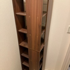 タワー型本棚の画像