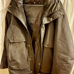 ユニクロ+Jハイブリッドダウンオーバーサイズパーカーの画像