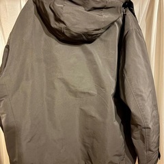 ユニクロ+Jハイブリッドダウンオーバーサイズパーカーの画像