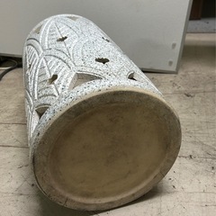 【無料】【引取限定】 陶器の傘立て お譲りします 2026/2/14〜の画像