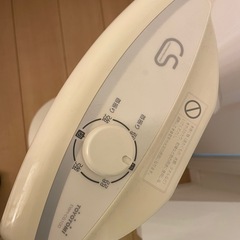 トヨトミ 速暖遠赤外線電気ヒーターEWH-CS100の画像