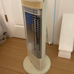 トヨトミ 速暖遠赤外線電気ヒーターEWH-CS100の画像