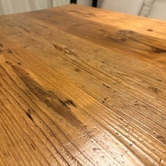 ダイニングテーブルの画像