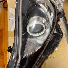 代理　プリウスα後期　LEDヘッドライトの画像