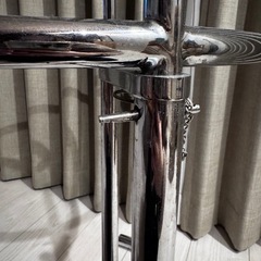 【引渡者決定】C型サイドテーブル（ガラス）の画像