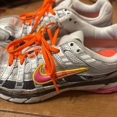 NIKE ランニングシューズ 22.5cmの画像