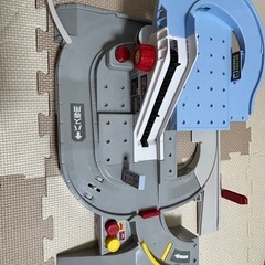 トミカ　おもちゃ　2点セットの画像