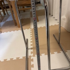 IKEA サイドテーブル　ホワイトの画像