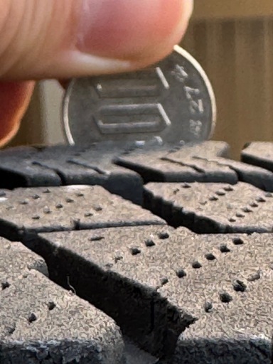 BRIDGESTONE スタットレスタイヤ　ヴェルファイアで使用
