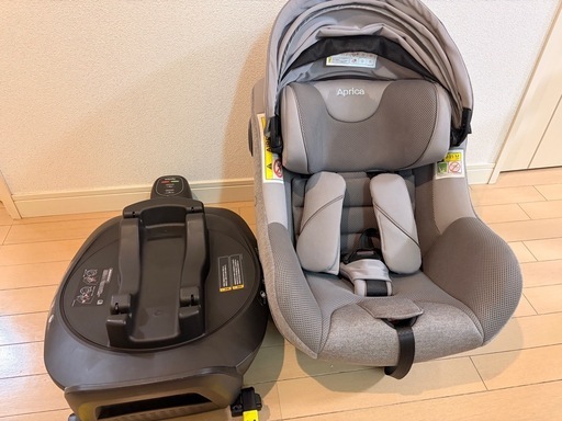 チャイルドシート　アカチャンホンポ　aprica クルリラ　フィット