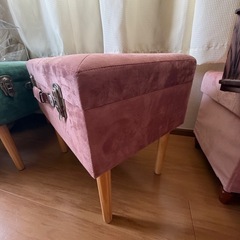 スツール　収納付き　ピンクの画像