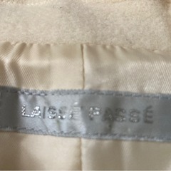 レッセパッセ　白のコートの画像