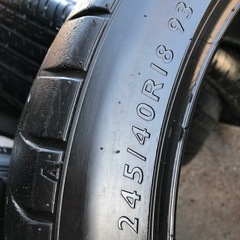 245/40R18ダンロップ2本取り付け無料の画像