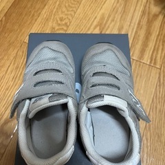 ニューバランス373 グレーの画像