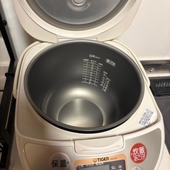炊飯器の画像