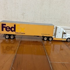 FedEx トレーラー ミニカーの画像