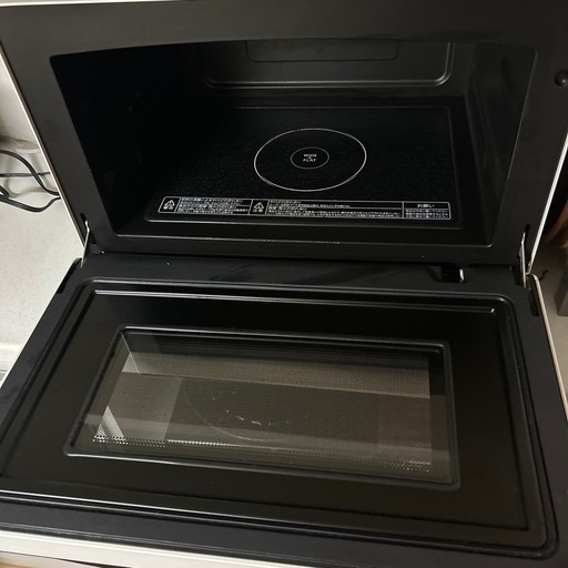6ヶ月保証付き　東芝スチームオーブンレンジ 石窯ドーム ER-PD7(W) 