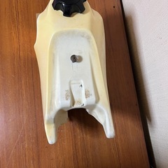 ホンダCR80ポリ製軽量燃料タンク！キャップ・コック付きCRM50やCRM80にも！大阪より検NSR50TZR50の画像