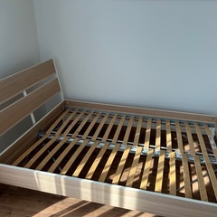 IKEAダブルベット　の画像