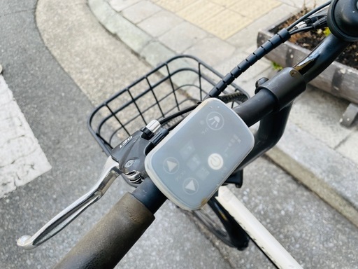 『ＳＡＬＥ　３０％』　電動自転車　２０インチ　バッテリー　充電器　付き　黒　配達可能
