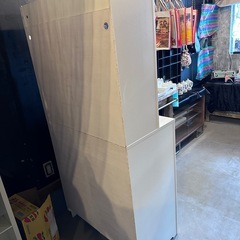 【1/31〜お値下げ中】IKEA 木製ラック 現金も受付　ホワイト 3段 スカラップデザインの画像