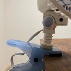 クリップ付き扇風機の画像