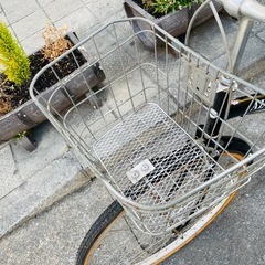 『ＳＡＬＥ　３０％』　ママチャリ　２６インチ　ライト　カゴ　付き　黒　配達可能の画像